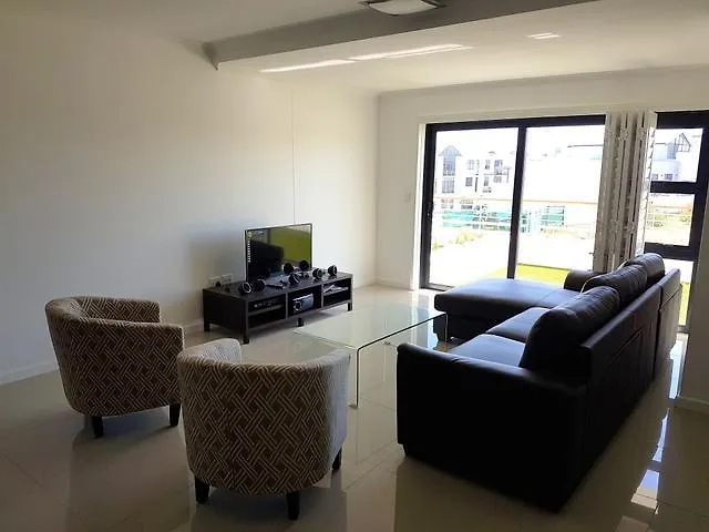 Azure 31 Apartment Bloubergstrand